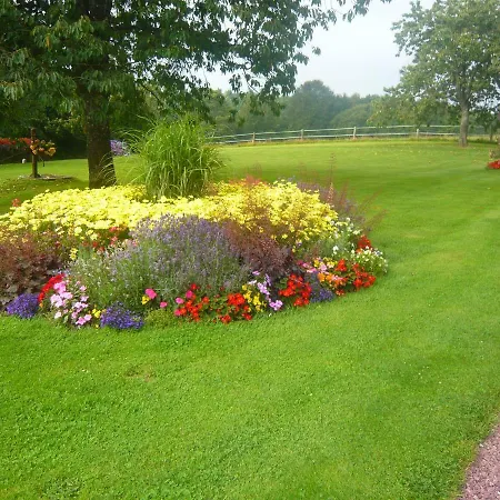 Le Rocher Bed & Breakfast Yvrandes